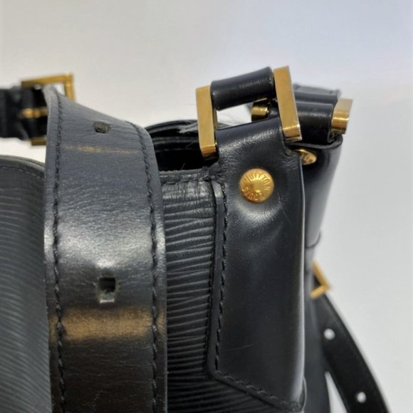 Louis Vuitton Mandara MM Shoulder Bag Black Epi - Picture 5 of 8